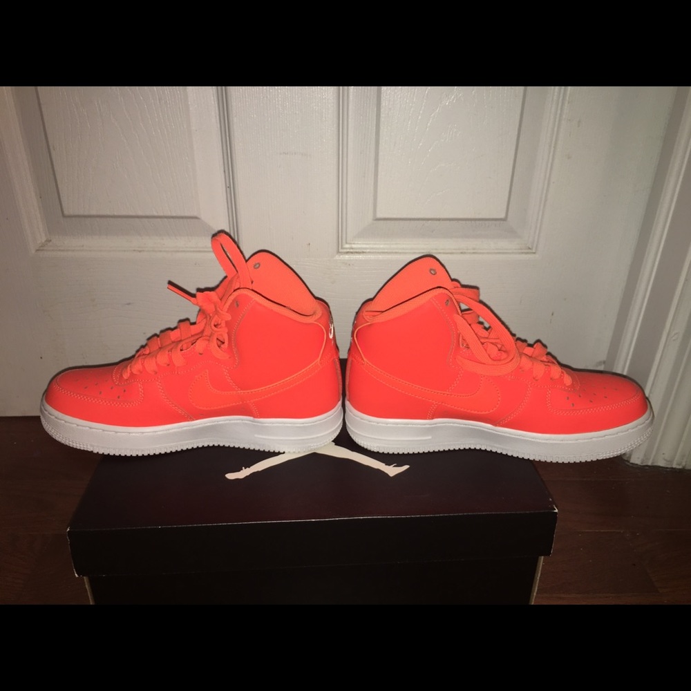 Shoes - Picture 14 of 15